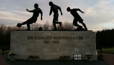 Sir Standley Matthew Statue - Stoke City - Richard_of_England - flickr